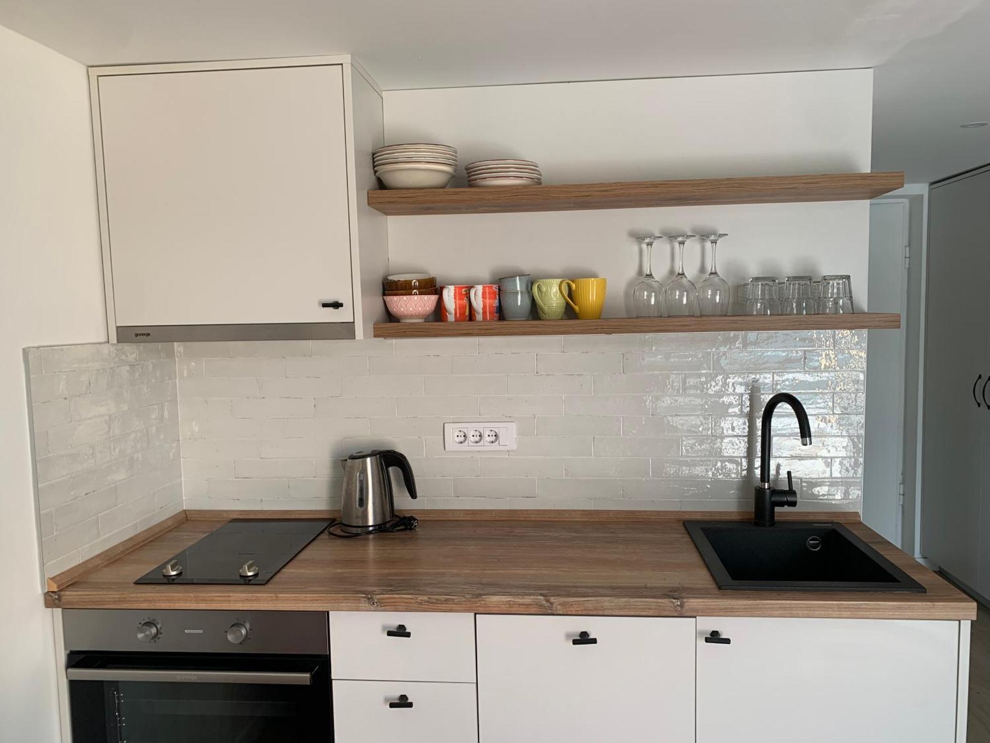 Sunny Studio Apartment Chiara Тиват Екстериор снимка